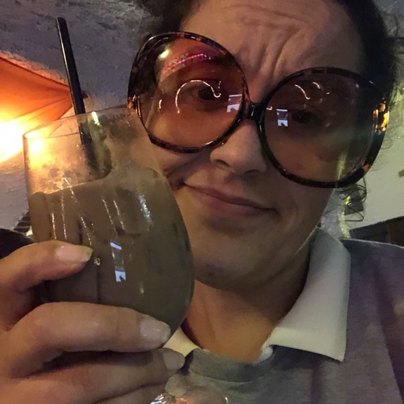 Meet your Posher, Kari - Picture 13 of 16